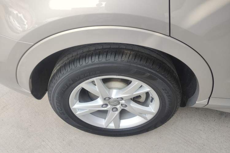 Used Audi Q3 2017 30 TFSI Fashion Model
