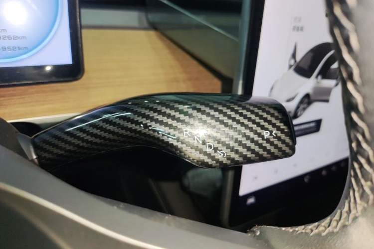 Used Tesla Model Y 2021 Standard Range Rear-Wheel Drive Version Gear Lever