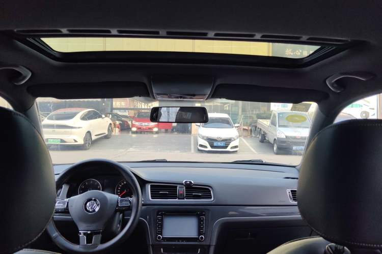 Used Volkswagen Lavida 2014 1.6L Automatic Sport Edition