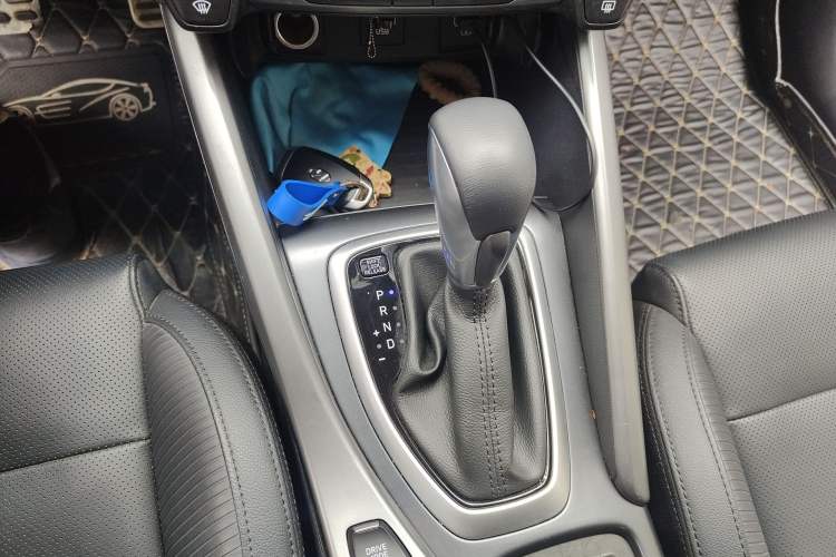 Used Hyundai Lafesta 2019 280TGDi Smart Speed Version China VI Standard Gear Lever