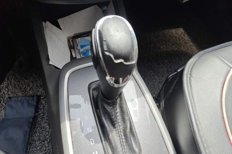 Used Chevrolet Lova RV 2016 1.5L Automatic Comfort Edition Gear Lever