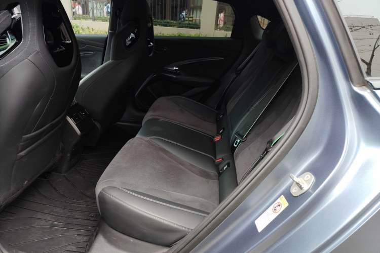 Used BYD Seal 2022 650 km All-Wheel-Drive Performance Version
