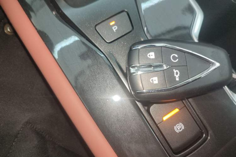 Used CHANGAN CS75 2026 Model PRO 1.5T DCT Prestige 7-Seater Interior 1