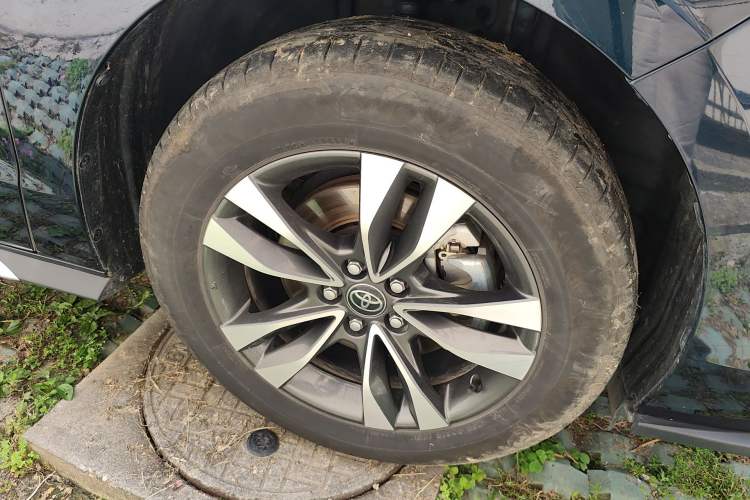 Used Toyota Granvia 2024 2.5L Hybrid Prestige PLUS Four-Wheel Drive Version
