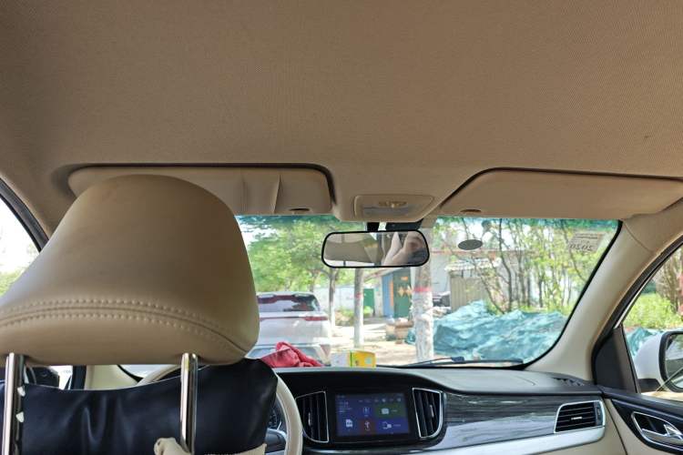 Used Baojun 730 2016 1.5T Manual Comfort Version 7 Seats