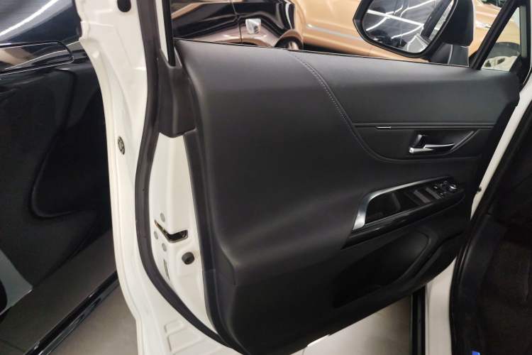 Used Toyota Venza 2023 2.0L CVT Two-Wheel Drive Prestige Version