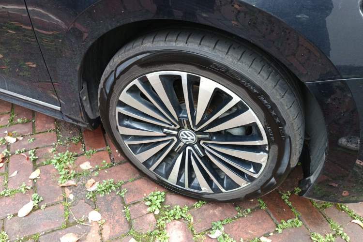 Used Volkswagen Passat 2020 330TSI Luxury Edition China VI