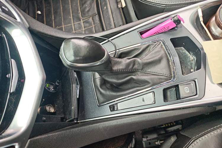 Used Cadillac SRX 2014 3.0L Comfort Model Gear Lever