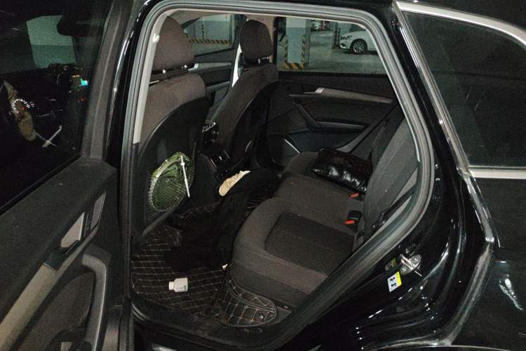 Used Audi Q5L 2018 40 TFSI Prestige Edition China V Left Rear Seat