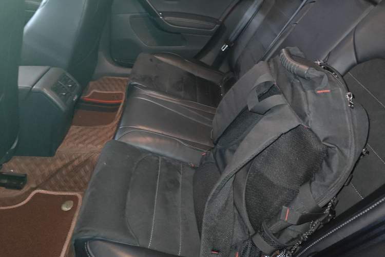 Used Volkswagen Golf 2018 230TSI Automatic Luxury Version
