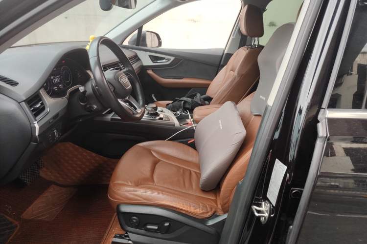 Used Audi Q7 2018 40 TFSI S line Sport Edition Left Front Seat