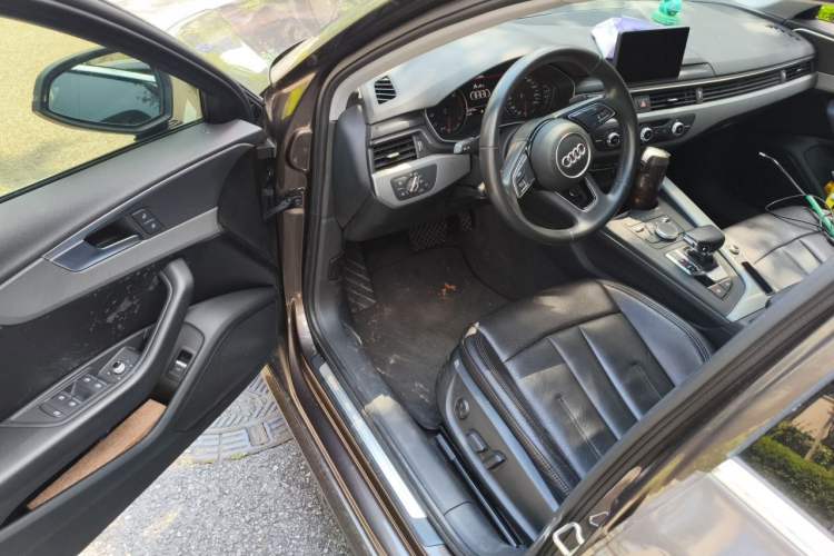Used Audi A4L 2018 30th Anniversary Edition 40 TFSI Trendy Model