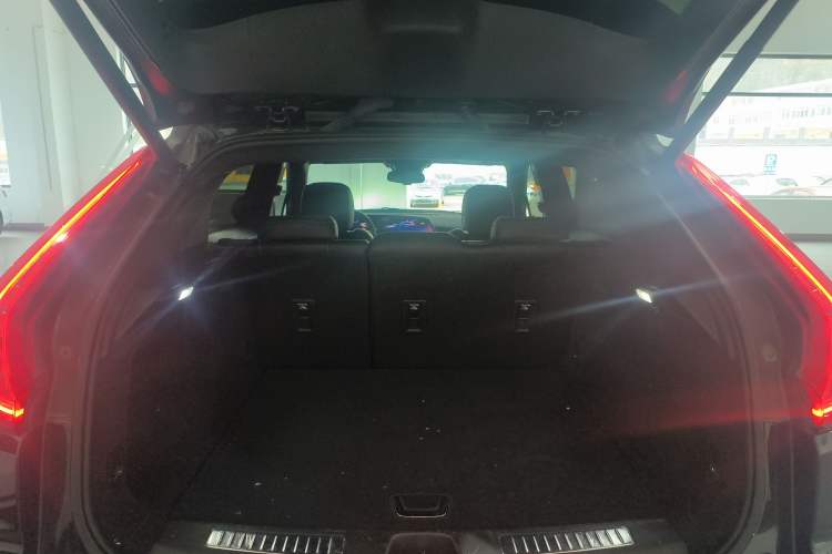 Used Cadillac XT4 2024 28T Two-Wheel-Drive Luxury Version
