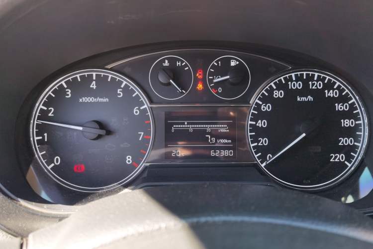 Used Nissan Tiida 2011 1.6L Manual Smart Version
