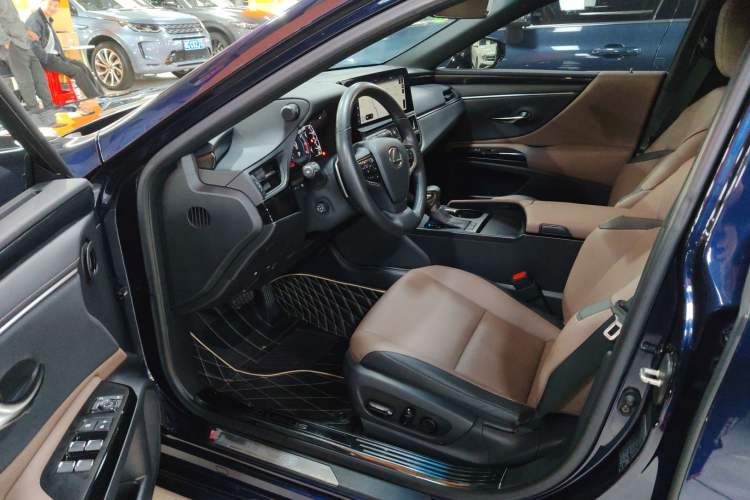 Used Lexus ES 2022 200 Excellence Edition