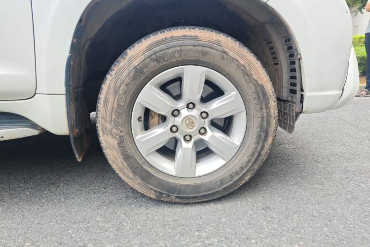 Used Toyota Prado 2016 2.7L Automatic Standard Edition Right Front Wheel Hub