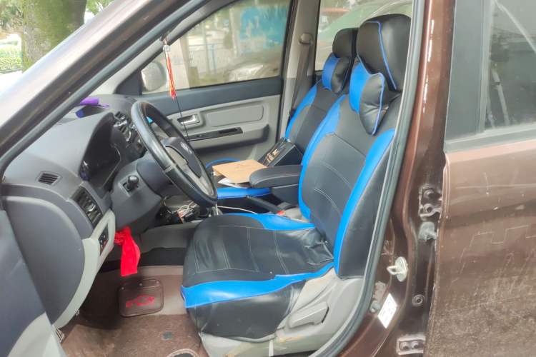 Used BAIC Weiwang M20 2014 1.5L practical type BJ415A Left Front Seat