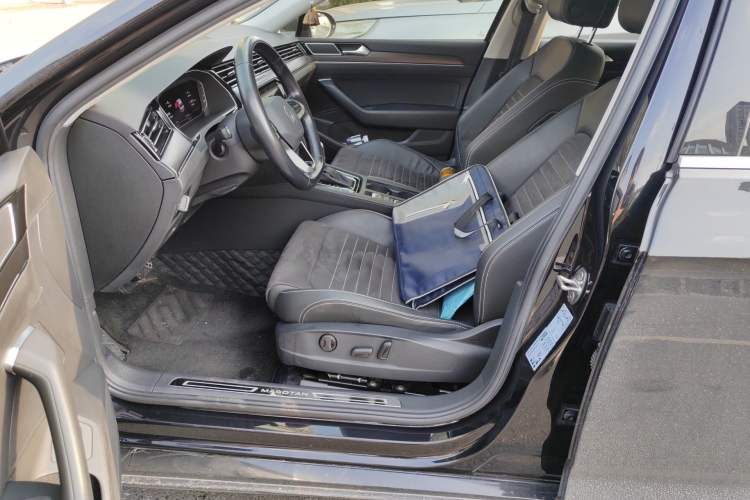 Used Volkswagen Magotan 2020 330TSI DSG Luxury Edition Left Front Seat