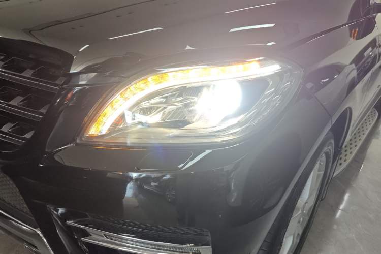 Used Mercedes-Benz M-Class 2015 ML 400 4MATIC Luxury Model