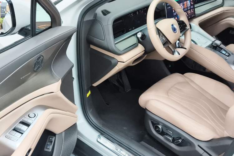 Used Denza N7 2024 630 All-Wheel Drive Intelligent Driving Max Edition Driver Seat