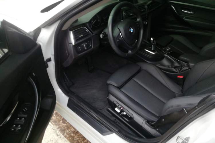 Used BMW 3 Series GT 2018 320i Sport Edition