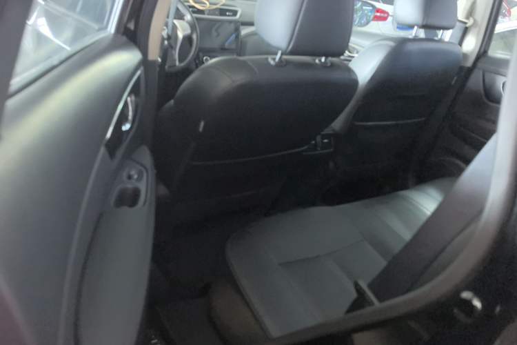 Used Nissan X-Trail 2014 2.5L CVT Leading Edition 4WD