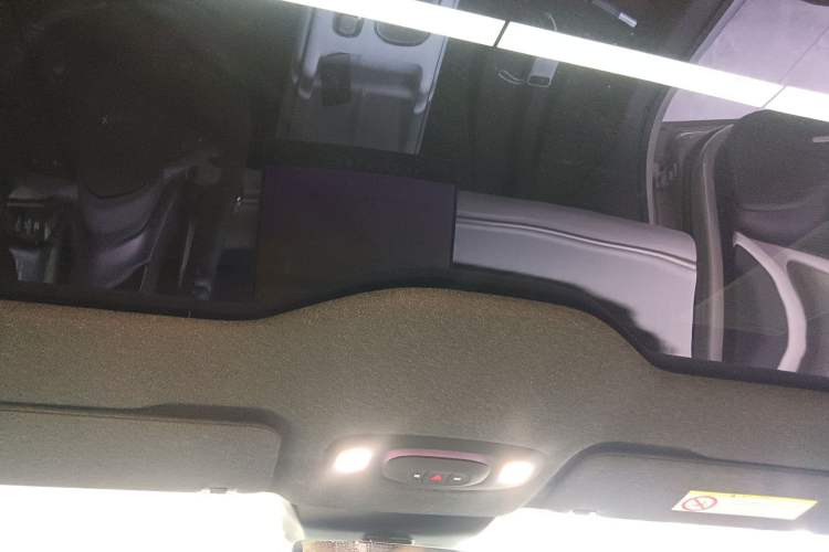 Used Xiaomi Auto SU7 2024 Rear-Drive Long-Range Intelligent Driving Version Headliner
