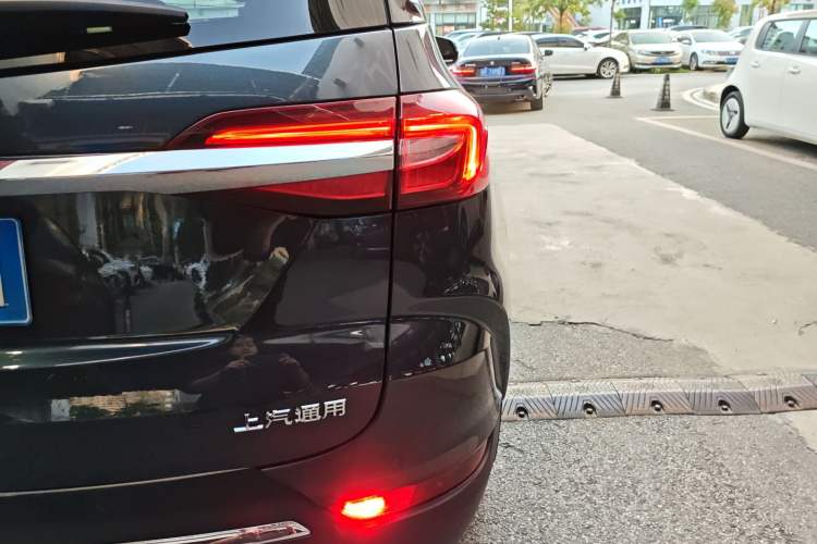 Used Buick Enclave 2020 28T Two-Wheel Drive Luxury Version