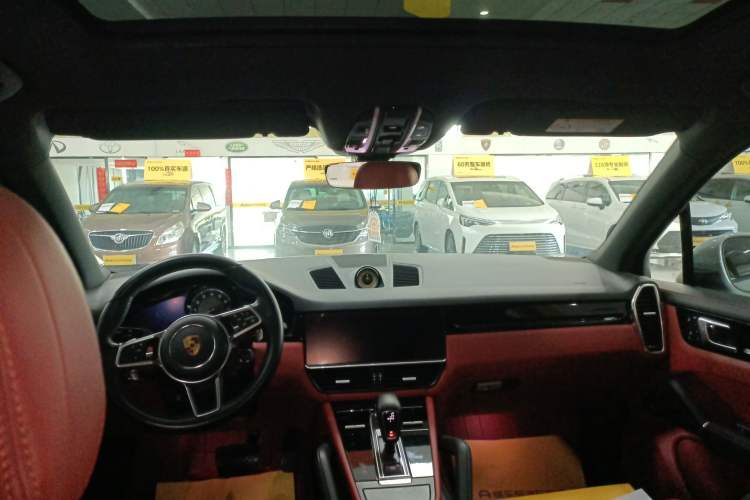 Used Porsche Cayenne E-Hybrid 2021 Cayenne E-Hybrid 2.0T Center Console