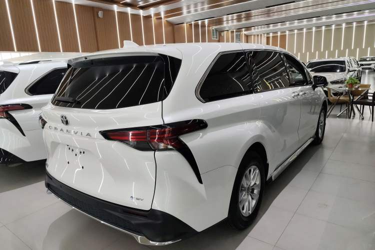 Used Toyota Granvia 2024 2.5L Hybrid Comfort Edition