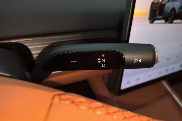 Used ONVO L60 2024 60 kWh Rear-Drive Version
