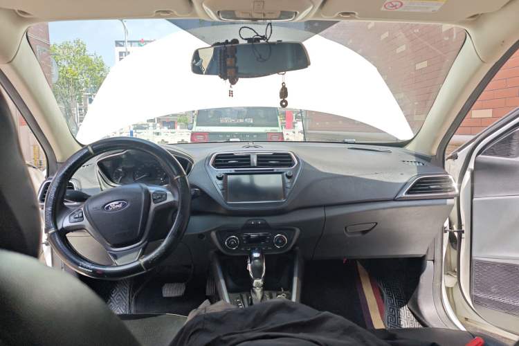 Used Ford Escort 2017 Happiness Edition 1.5L Automatic Fashion Version