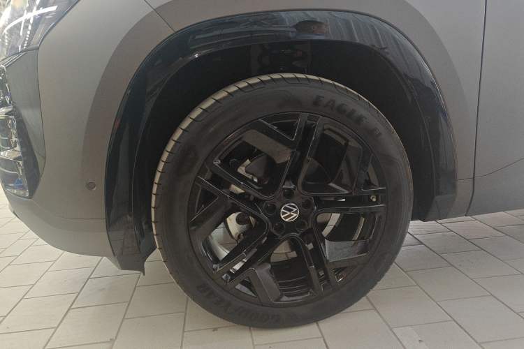 Used Volkswagen Teramont 2025 Tiguan Pro 450TSI Four-Wheel Drive Summit Edition
