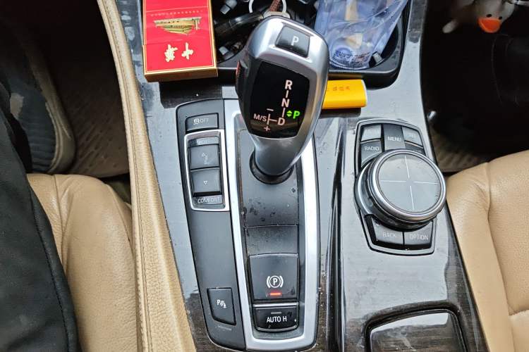 Used BMW 5 Series 2013 530Li Leading Model