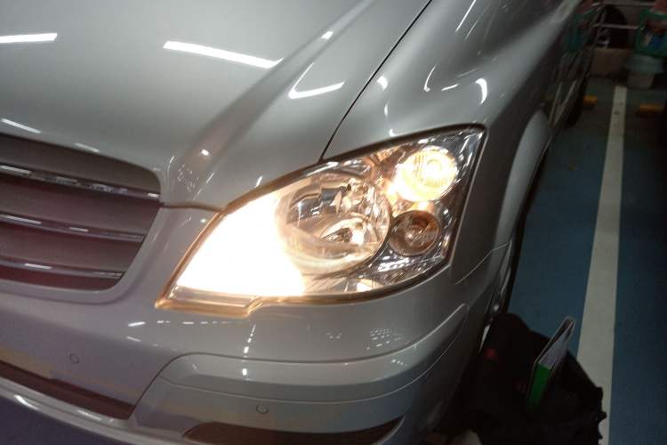 Used Mercedes-Benz Viano 2013 3.0L Comfort Edition Left Front Headlight