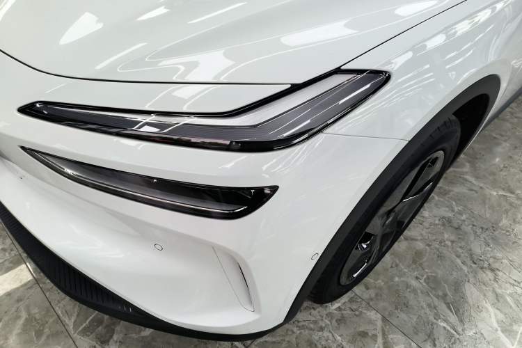 Used ONVO L60 2025 Model—60 kWh Rear-Wheel-Drive Version Left Front Headlight