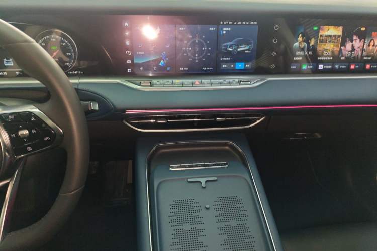 Used VOYAH FREE 2024 Ultra-Long Range Intelligent Driving Version Audio And AC Panel