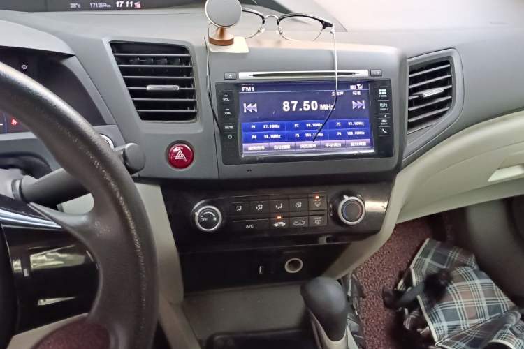 Used Honda Civic 2014 1.8L automatic comfort version Audio And AC Panel