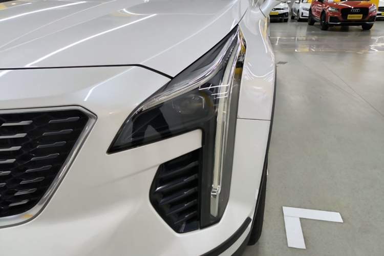 Used Cadillac XT4 2018 28T Two-Wheel Drive Leading Version Left Front Headlight