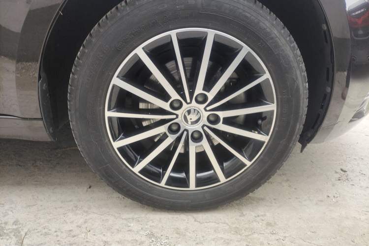 Used Skoda Octavia 2018 TSI230 DSG Luxury Enjoyment Edition