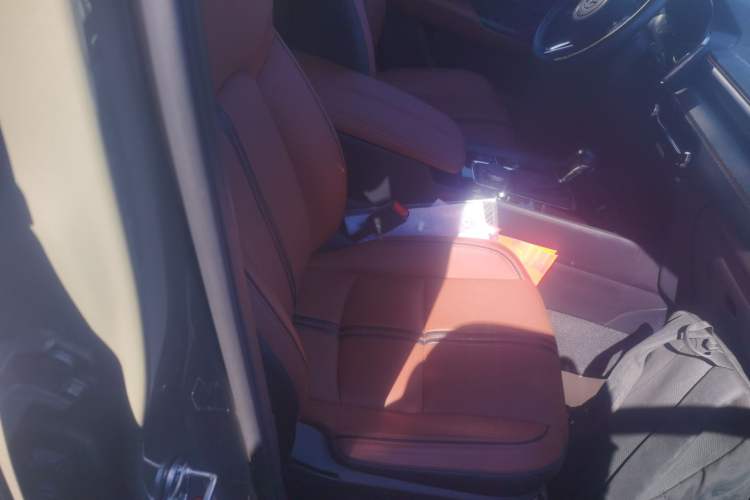 Used Mazda CX-50 2023 2.5L Luxury Edition Right Front Seat