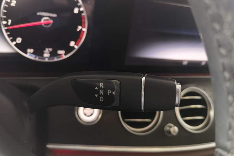 Used Mercedes-Benz E-Class 2020 Restyled E 300 L Sporty and Stylish Edition Gear Lever