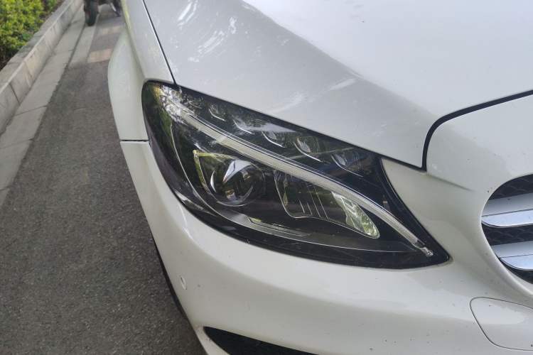 Used Mercedes-Benz C-Class 2015 C 180 L Sport Edition Right Front Headlight