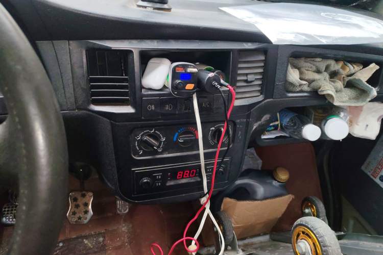 Used Wuling Zhiguang 2013 1.0L Practical Version Audio And AC Panel