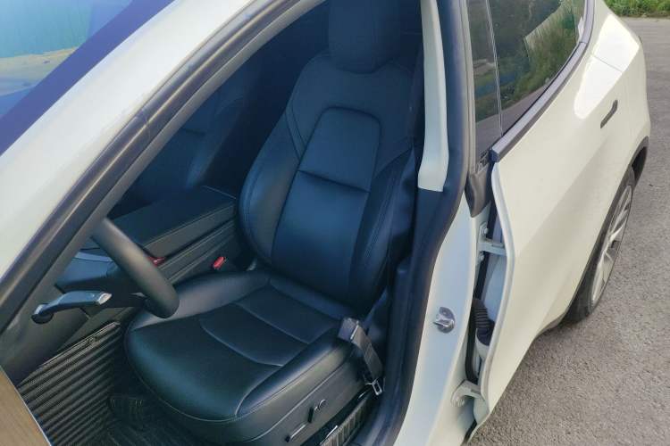 Used Tesla Model Y 2022 Rear-Wheel-Drive Version
