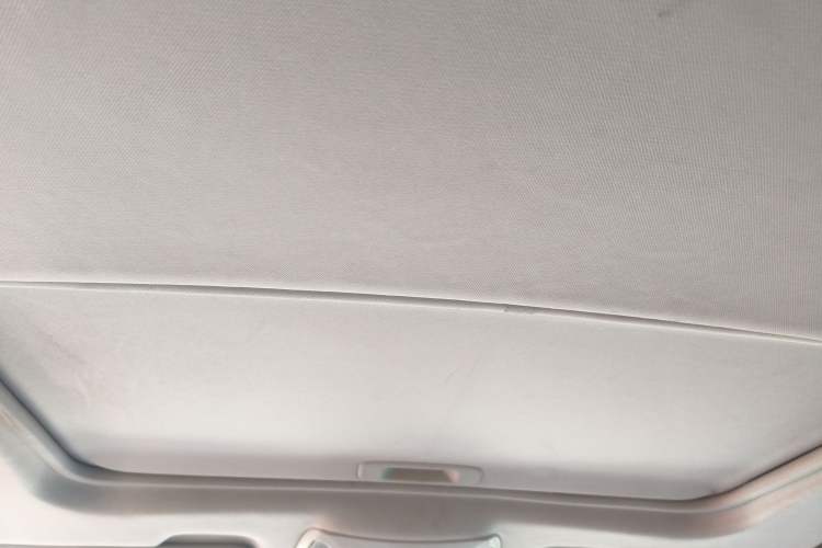 Used GAC Trumpchi GS5 2013 2.0L Automatic Two-Wheel Drive Light Interior Special Edition
