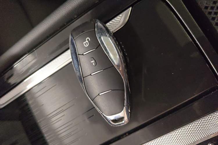Used Hongqi H6 2023 2.0T ZhiMei Edition Vehicle Key