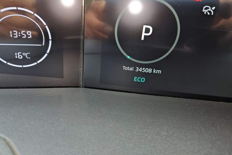 Used CHANGAN UNI-V 2022 1.5T Smart Navigation Version
