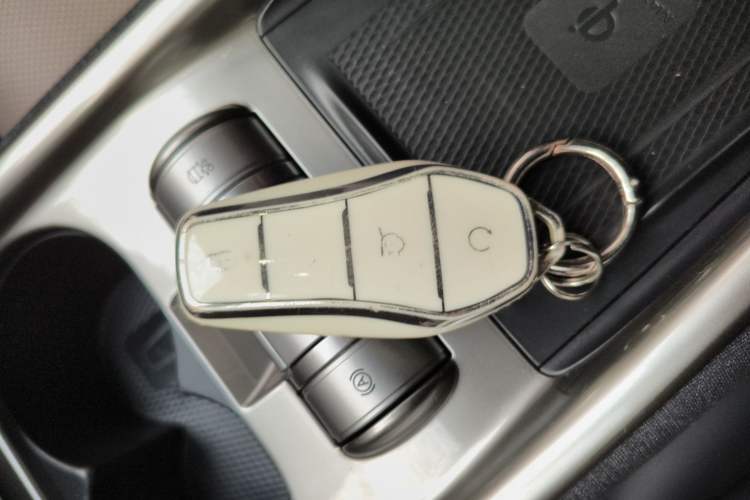 Used BYD Dolphin 2024 Honor Edition 420km Fashion Version
