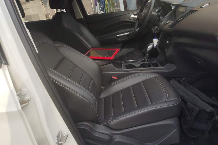 Used Ford Kuga 2019 EcoBoost 180 Two-Wheel-Drive Platinum Edition China VI Standard
